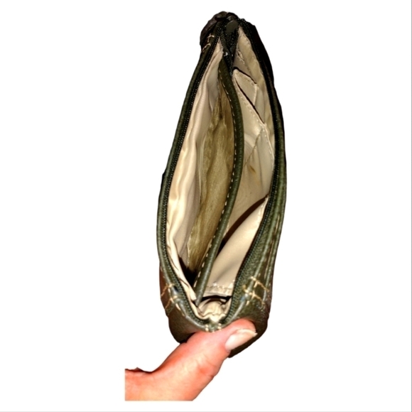 𝅺GREEN Nine West Wallet/Wristlet no strap - Picture 5 of 7